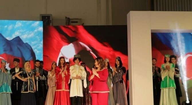 Ankarada Azərbaycan milli geyimləri sərgisi -Fotoqaleri